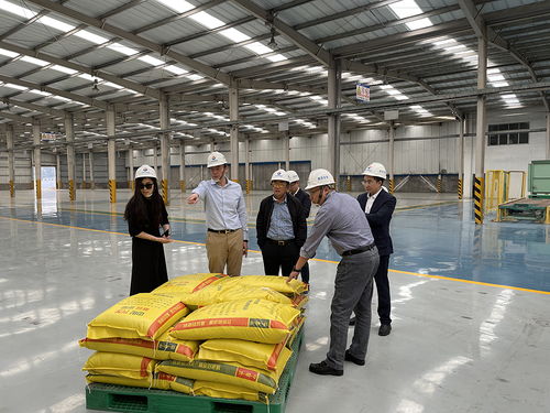 強化產(chǎn)業(yè)鏈協(xié)同合作，國聯(lián)股份攜肥多多走進荊楚大地，共拓磷化工產(chǎn)品銷售新篇章